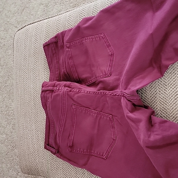 5/$20 Cute soft denim capris 15/16 - Picture 4 of 4